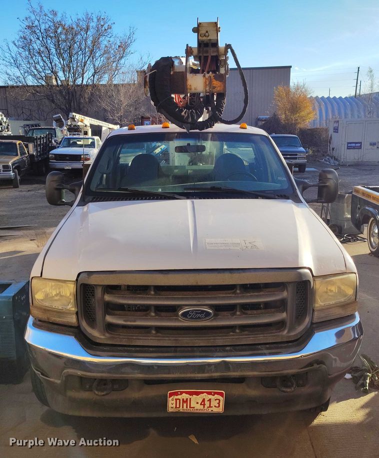 CAMIóN CON CANASTILLA 2002 FORD ALTEC