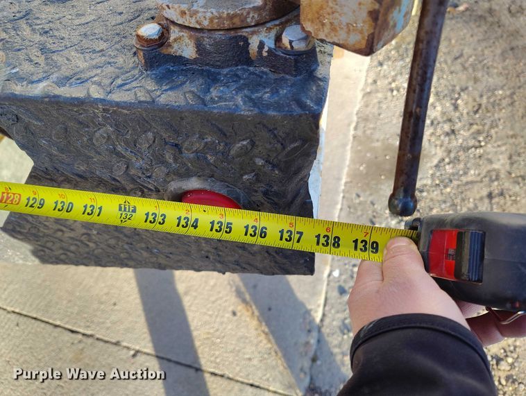 image for item IH9356 2002 Ford F550 Super Duty bucket truck