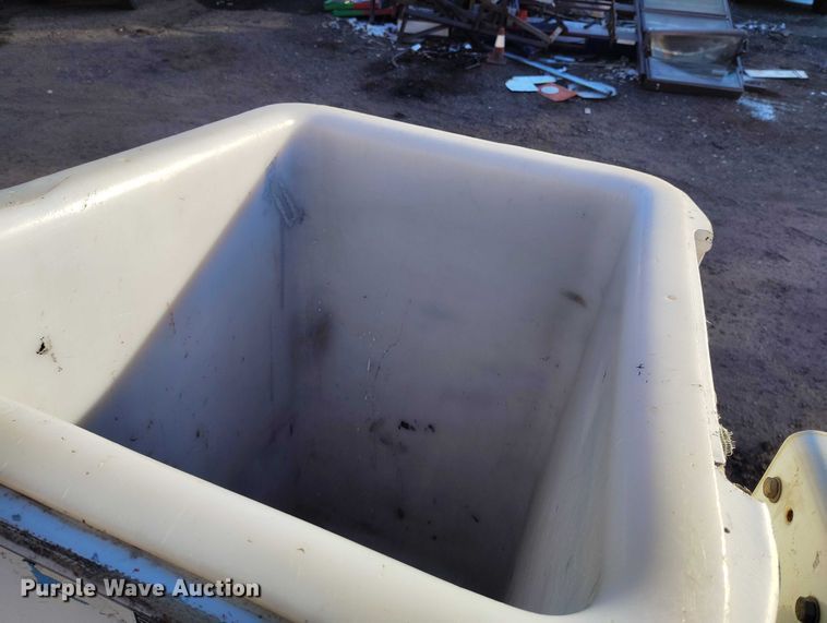 image for item IH9356 2002 Ford F550 Super Duty bucket truck