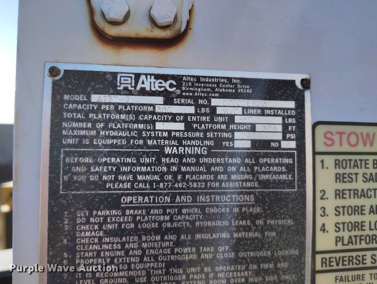 image for item IH9356 2002 Ford F550 Super Duty bucket truck