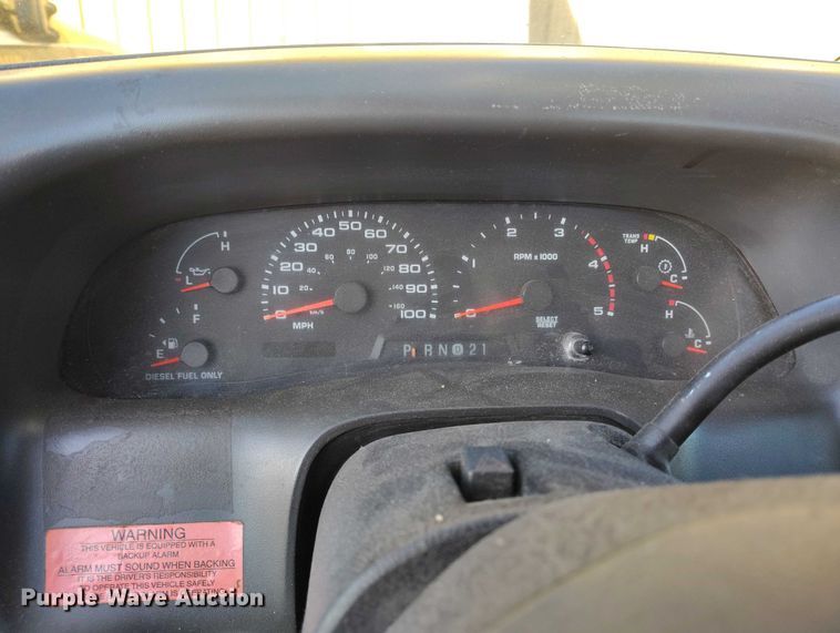 image for item IH9356 2002 Ford F550 Super Duty bucket truck