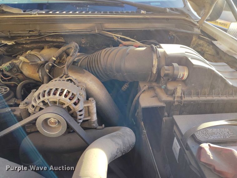 image for item IH9356 2002 Ford F550 Super Duty bucket truck