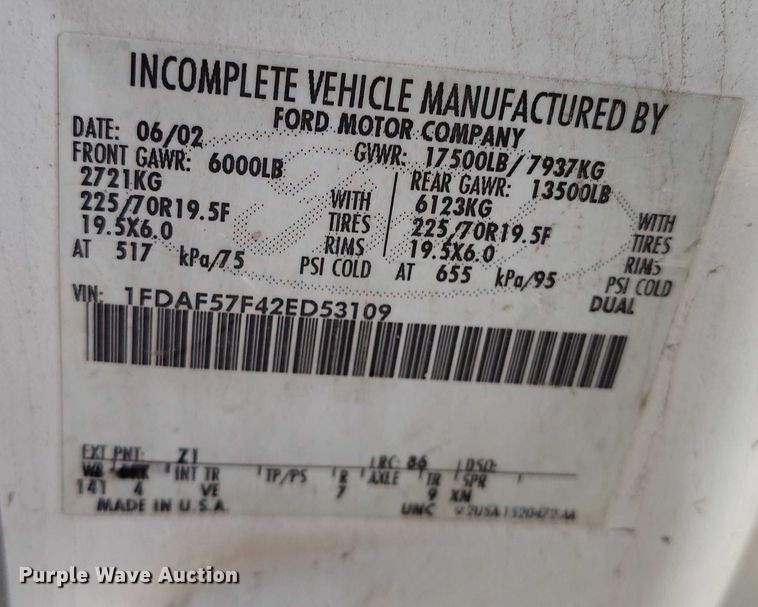 image for item IH9356 2002 Ford F550 Super Duty bucket truck