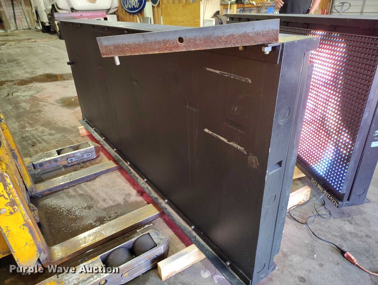 image for item IH9357 (2) DCI message boards