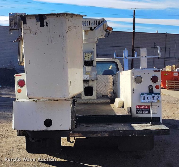 image for item IH9359 1992 Ford F350 bucket truck