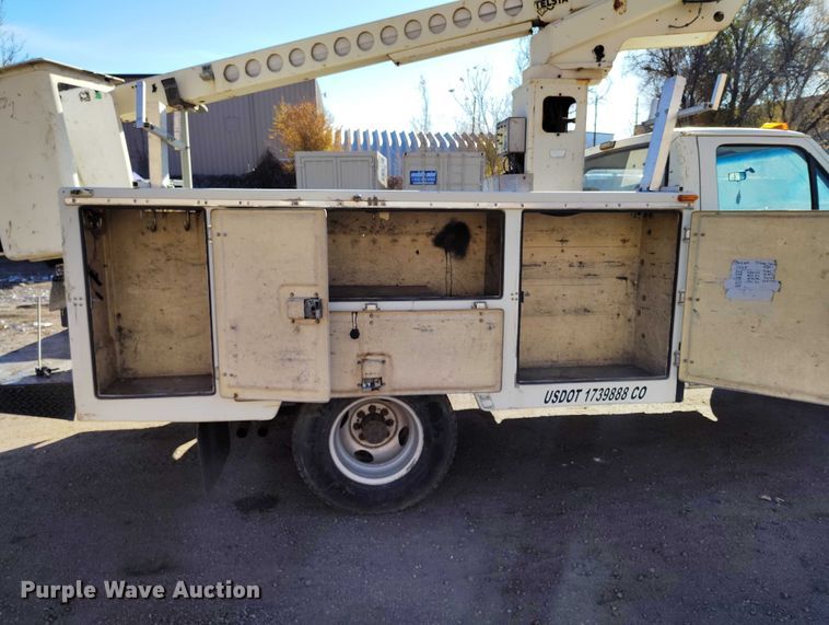 image for item IH9359 1992 Ford F350 bucket truck