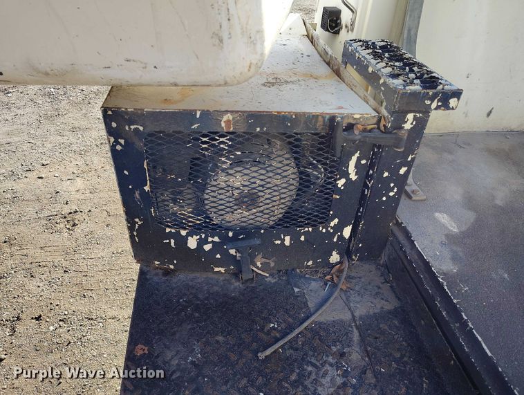 image for item IH9359 1992 Ford F350 bucket truck