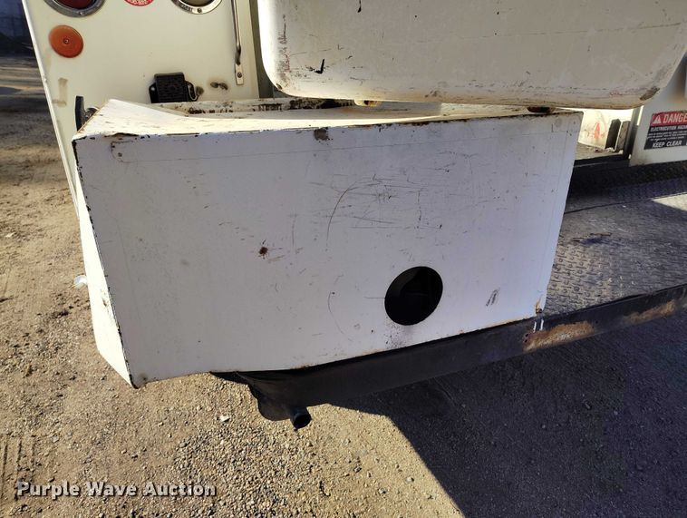 image for item IH9359 1992 Ford F350 bucket truck