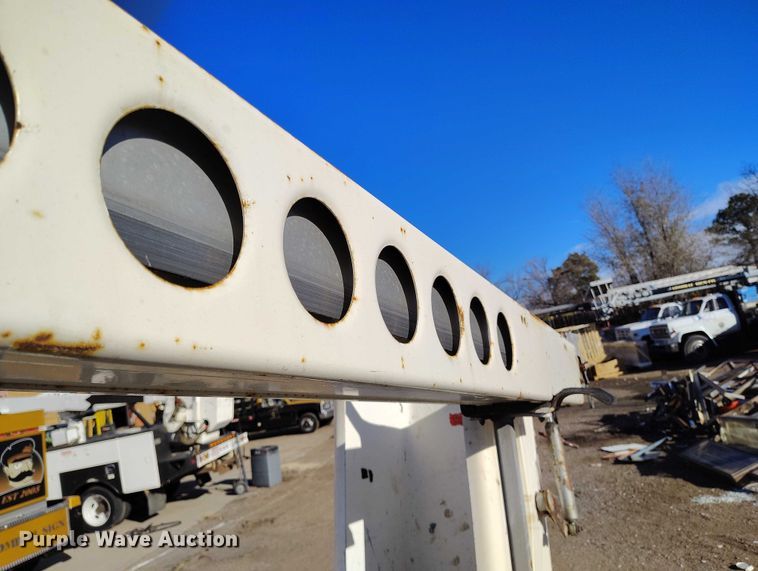 image for item IH9359 1992 Ford F350 bucket truck