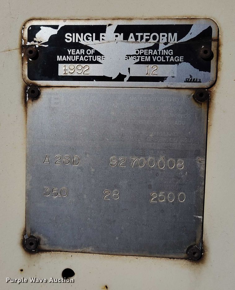 image for item IH9359 1992 Ford F350 bucket truck