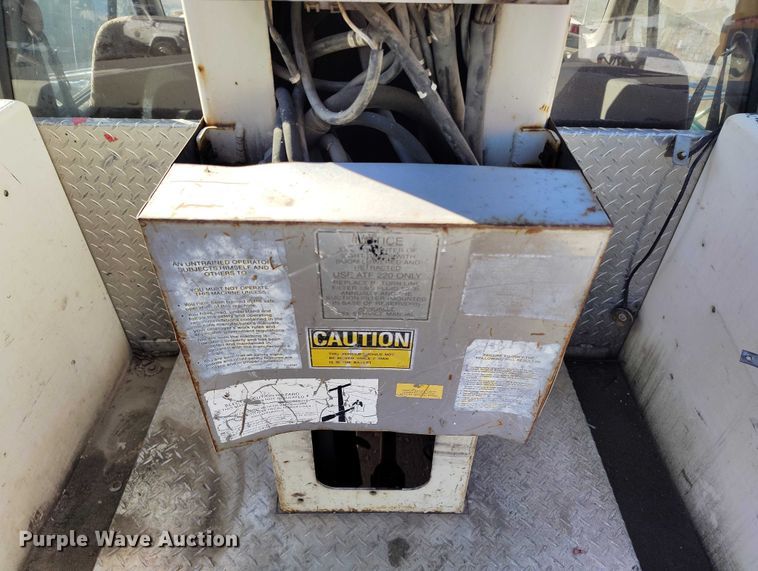 image for item IH9359 1992 Ford F350 bucket truck