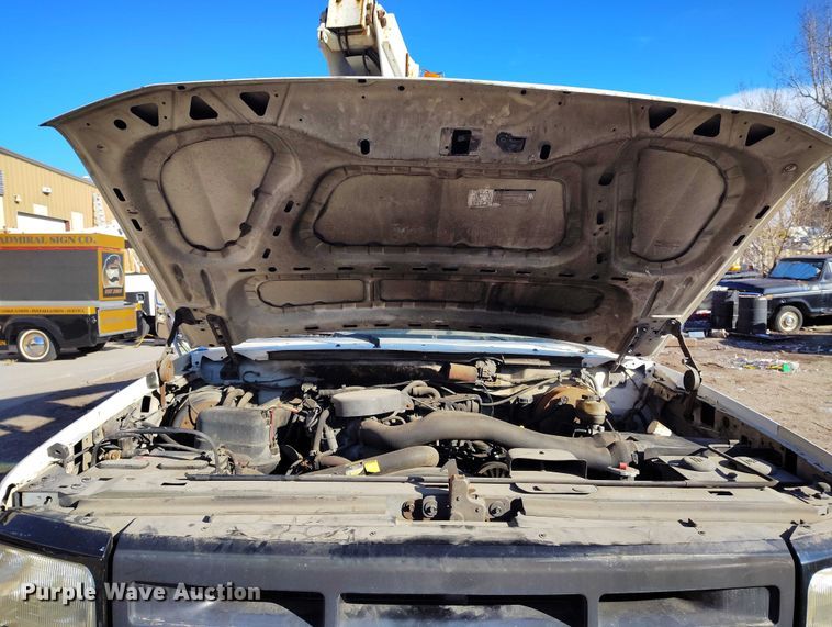 image for item IH9359 1992 Ford F350 bucket truck