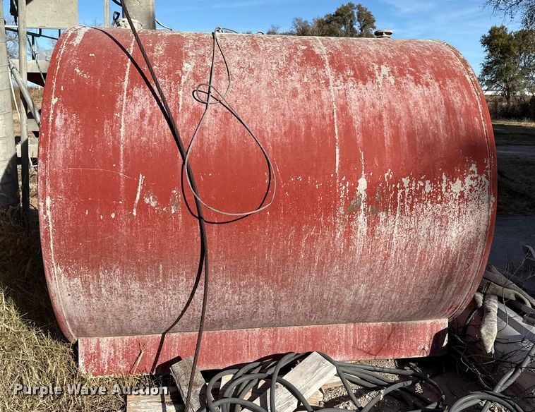 image for item NA9869 Fuel tank