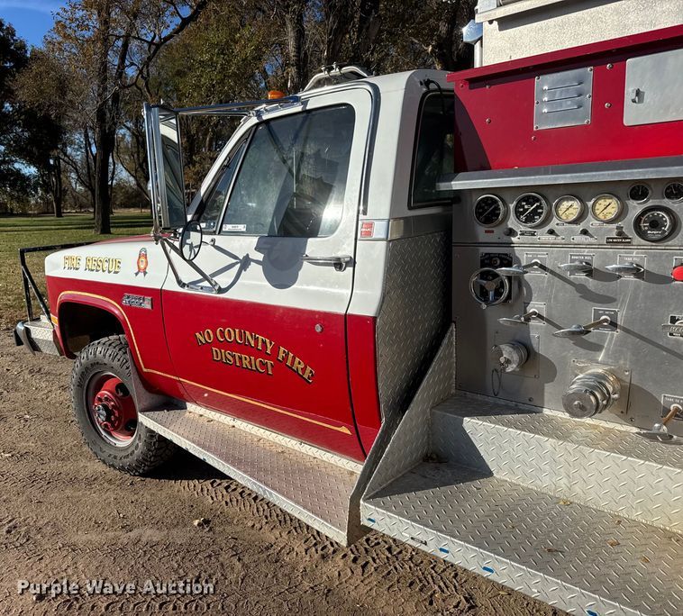 image for item NA9879 1983 GMC Sierra Classic 3500 brush fire truck