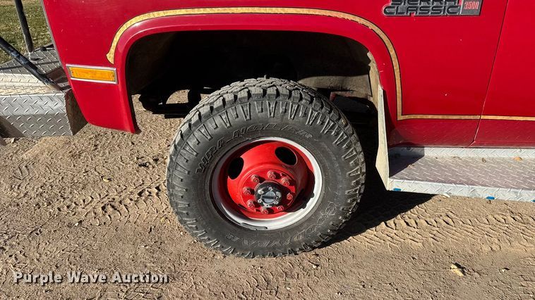 image for item NA9879 1983 GMC Sierra Classic 3500 brush fire truck