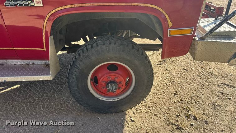 image for item NA9879 1983 GMC Sierra Classic 3500 brush fire truck