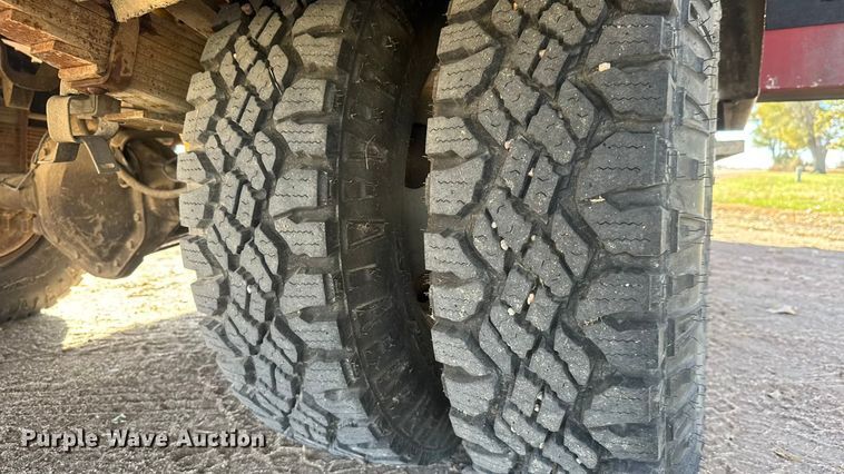 image for item NA9879 1983 GMC Sierra Classic 3500 brush fire truck