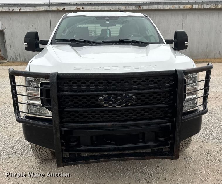 image for item NA9952 2020 Ford F250 Super Duty XL Crew Cab pickup truck