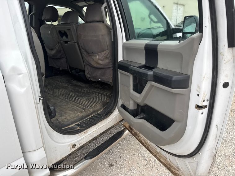 image for item NA9952 2020 Ford F250 Super Duty XL Crew Cab pickup truck