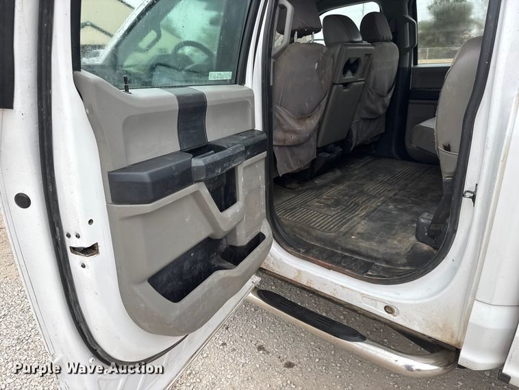 image for item NA9952 2020 Ford F250 Super Duty XL Crew Cab pickup truck