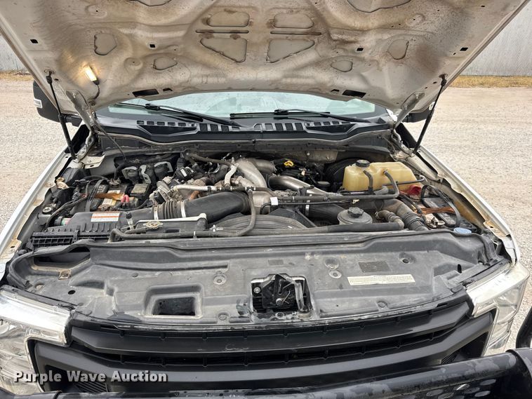 image for item NA9952 2020 Ford F250 Super Duty XL Crew Cab pickup truck