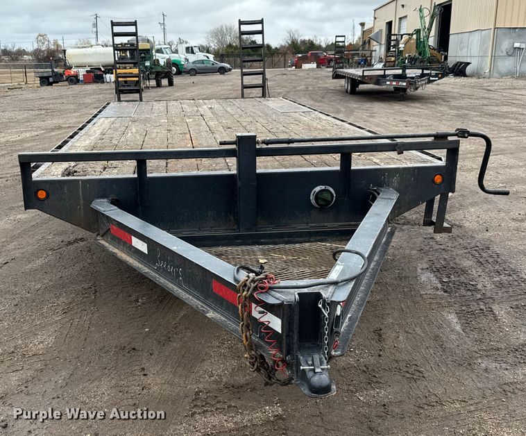 image for item NA9959 2016 Lamar equipment trailer