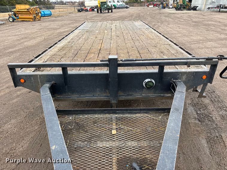 image for item NA9959 2016 Lamar equipment trailer