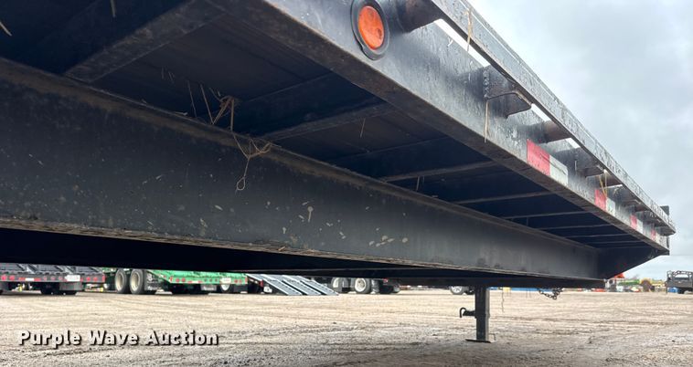 image for item NA9959 2016 Lamar equipment trailer