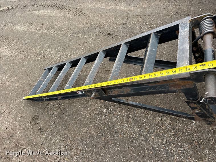 image for item NA9959 2016 Lamar equipment trailer