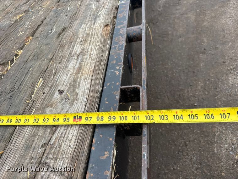 image for item NA9959 2016 Lamar equipment trailer