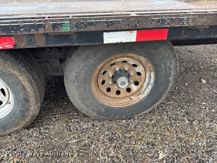 image for item NA9959 2016 Lamar equipment trailer