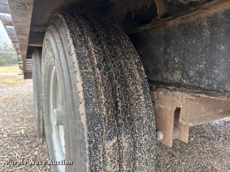 image for item NA9959 2016 Lamar equipment trailer