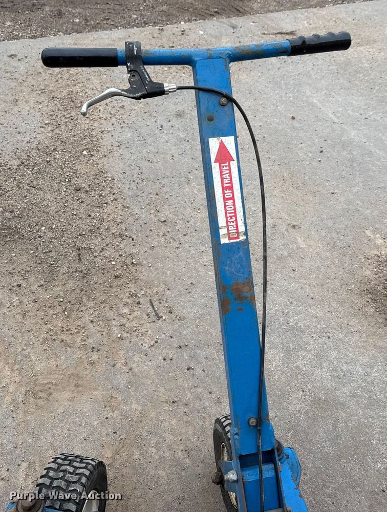 image for item NA9966 E-Z Trench BE310 Bedscaper bed edger