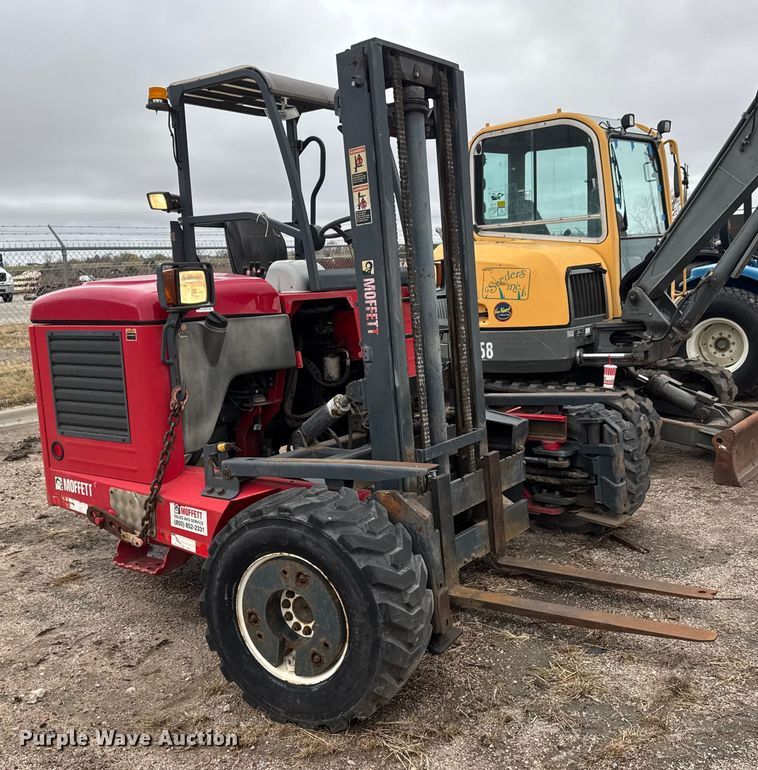image for item NA9967 2007 Moffett M55.4 forklift