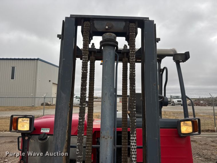 image for item NA9967 2007 Moffett M55.4 forklift
