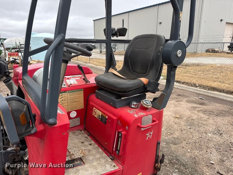 image for item NA9967 2007 Moffett M55.4 forklift