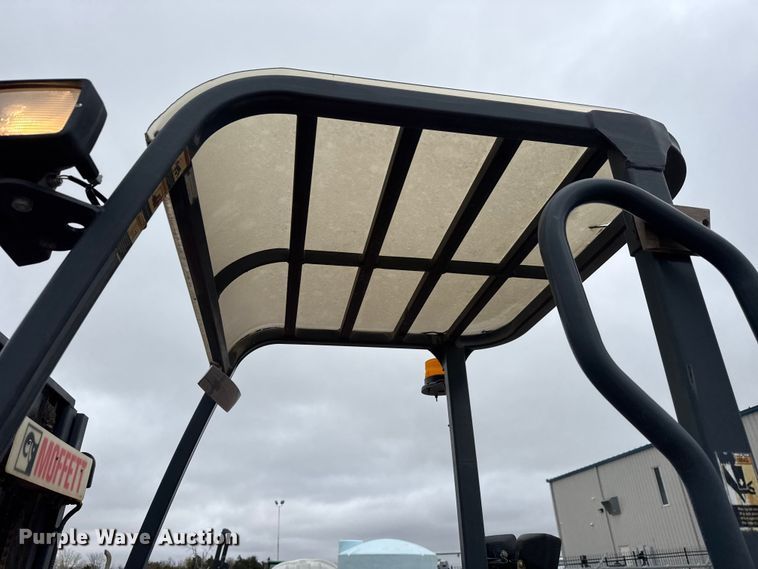 image for item NA9967 2007 Moffett M55.4 forklift