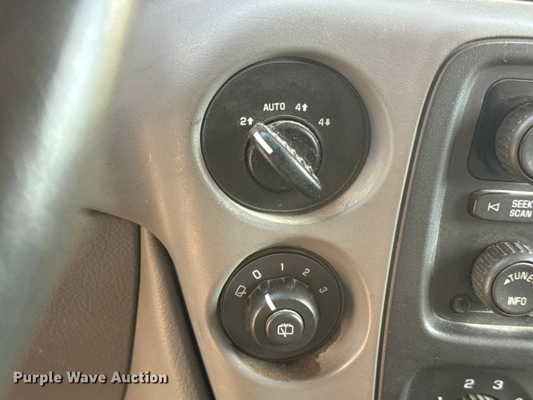 image for item NB9006 2006 Chevrolet Trailblazer SUV