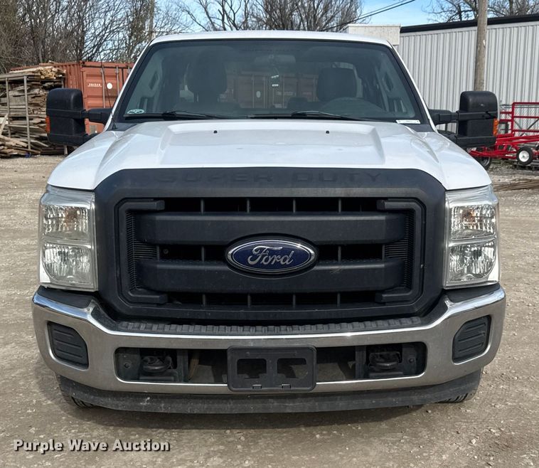 image for item NB9010 2015 Ford F350 Super Duty SuperCab utility bed pickup truck