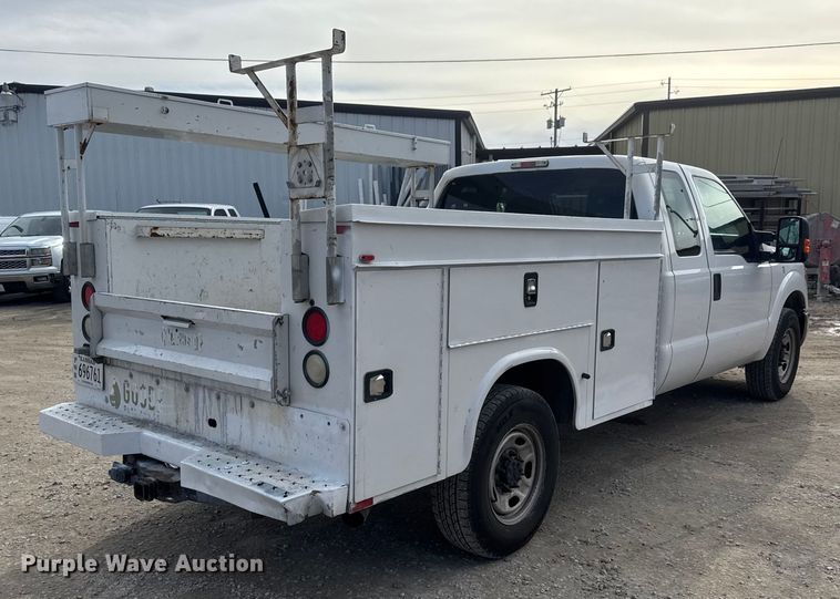 image for item NB9010 2015 Ford F350 Super Duty SuperCab utility bed pickup truck