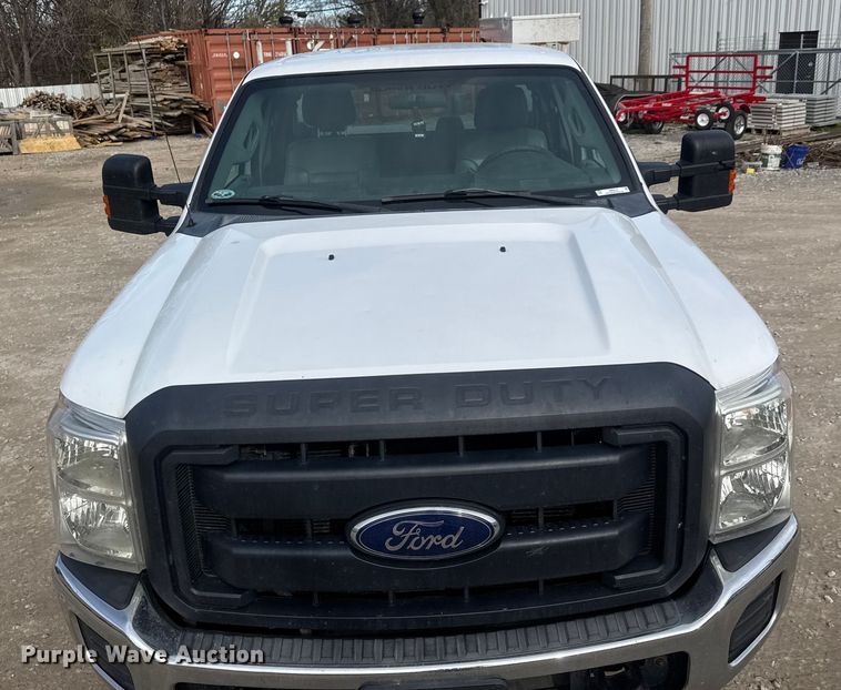 image for item NB9010 2015 Ford F350 Super Duty SuperCab utility bed pickup truck