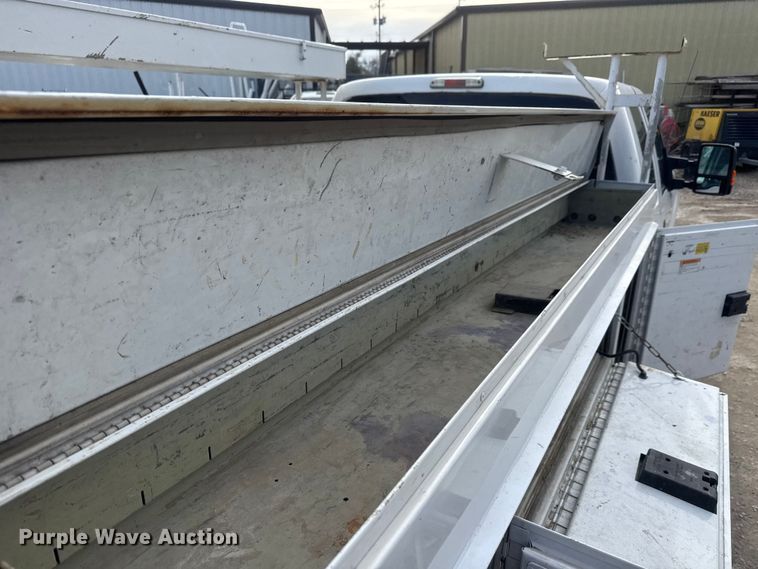 image for item NB9010 2015 Ford F350 Super Duty SuperCab utility bed pickup truck