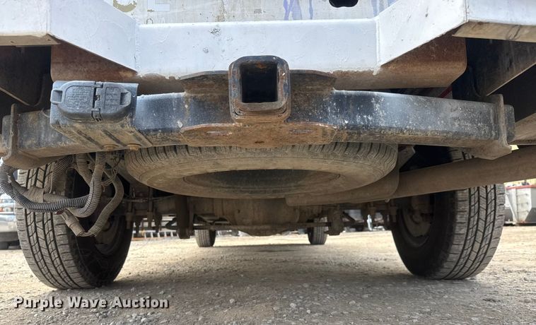 image for item NB9010 2015 Ford F350 Super Duty SuperCab utility bed pickup truck