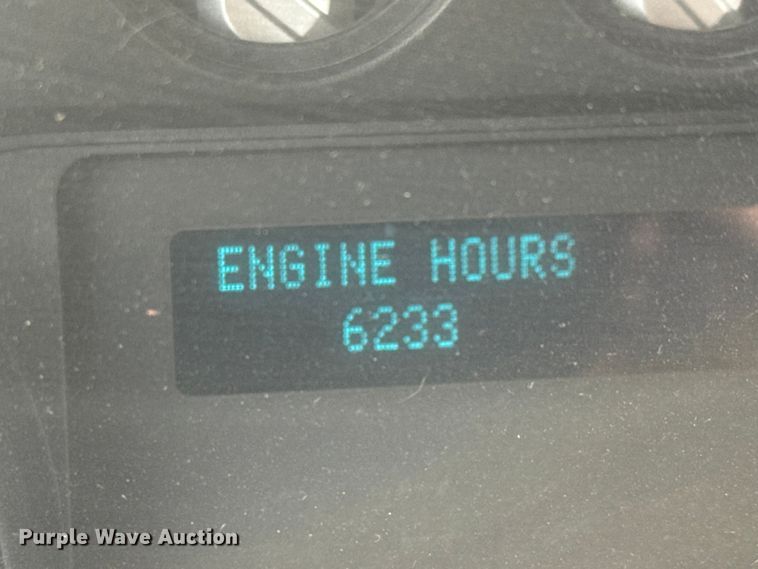 image for item NB9010 2015 Ford F350 Super Duty SuperCab utility bed pickup truck