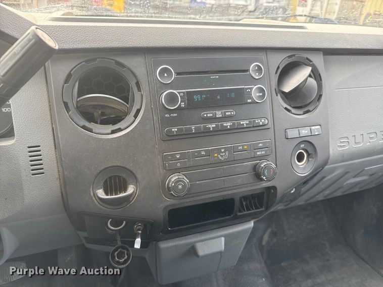 image for item NB9010 2015 Ford F350 Super Duty SuperCab utility bed pickup truck