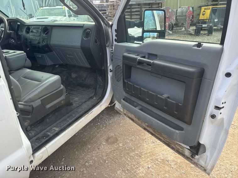 image for item NB9010 2015 Ford F350 Super Duty SuperCab utility bed pickup truck