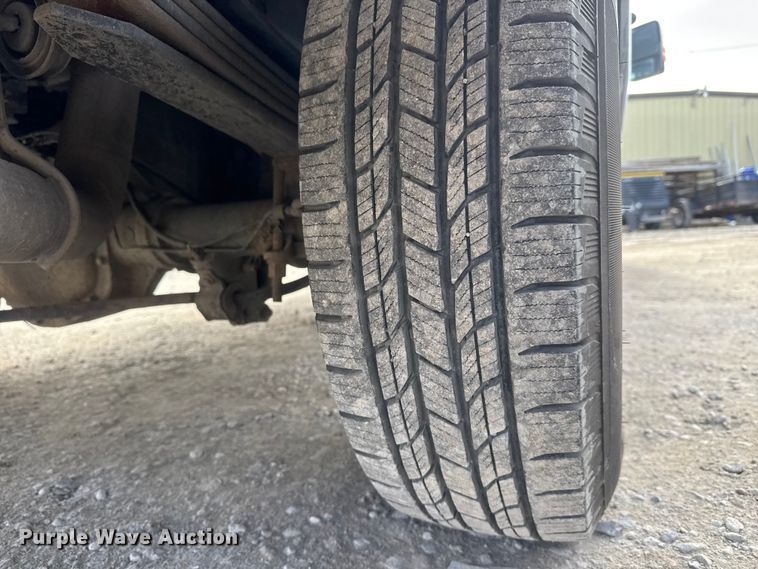 image for item NB9010 2015 Ford F350 Super Duty SuperCab utility bed pickup truck