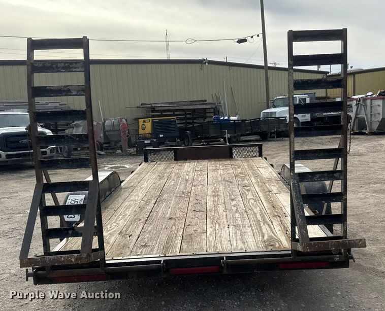 image for item NB9011 2019 Hull TH16 2 equipment trailer
