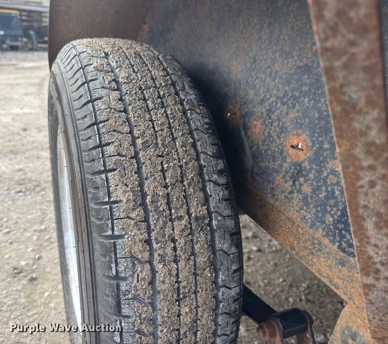 image for item NB9011 2019 Hull TH16 2 equipment trailer