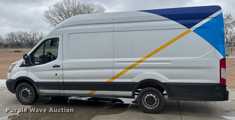 image for item NB9017 2019 Ford Transit 350 van